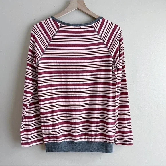 Kut from the Kloth Cotton Crewneck Long Sleeve Top in Maroon Striped, Size Small - Picture 7 of 9